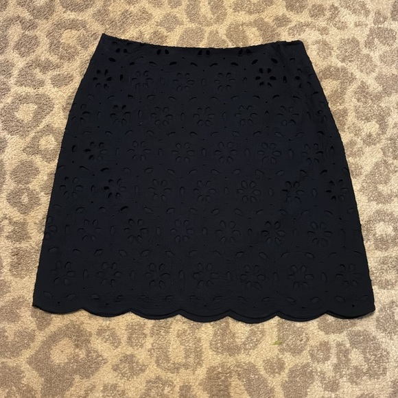 Talbots Navy Blue 100% Cotton Scalloped Skirt - Picture 2 of 5